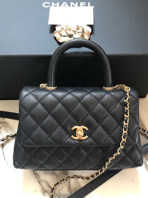 chanel coco handle mini.